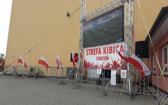 Strefa Kibica przy hali.