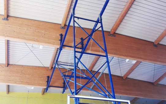 Nowe kosze na hali.
